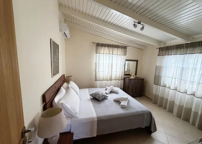 Vasiliki's * Dhimitra (Elis)